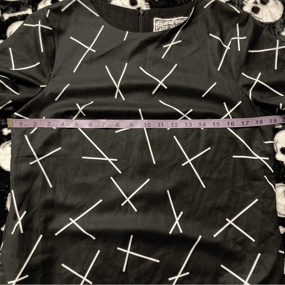 PINK MARTINI Black white crosshatch design short sleeve a-line dress goth MEDIUM - Picture 7 of 14